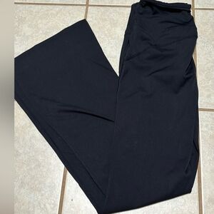 NWOT Lulu flare leggings - please read